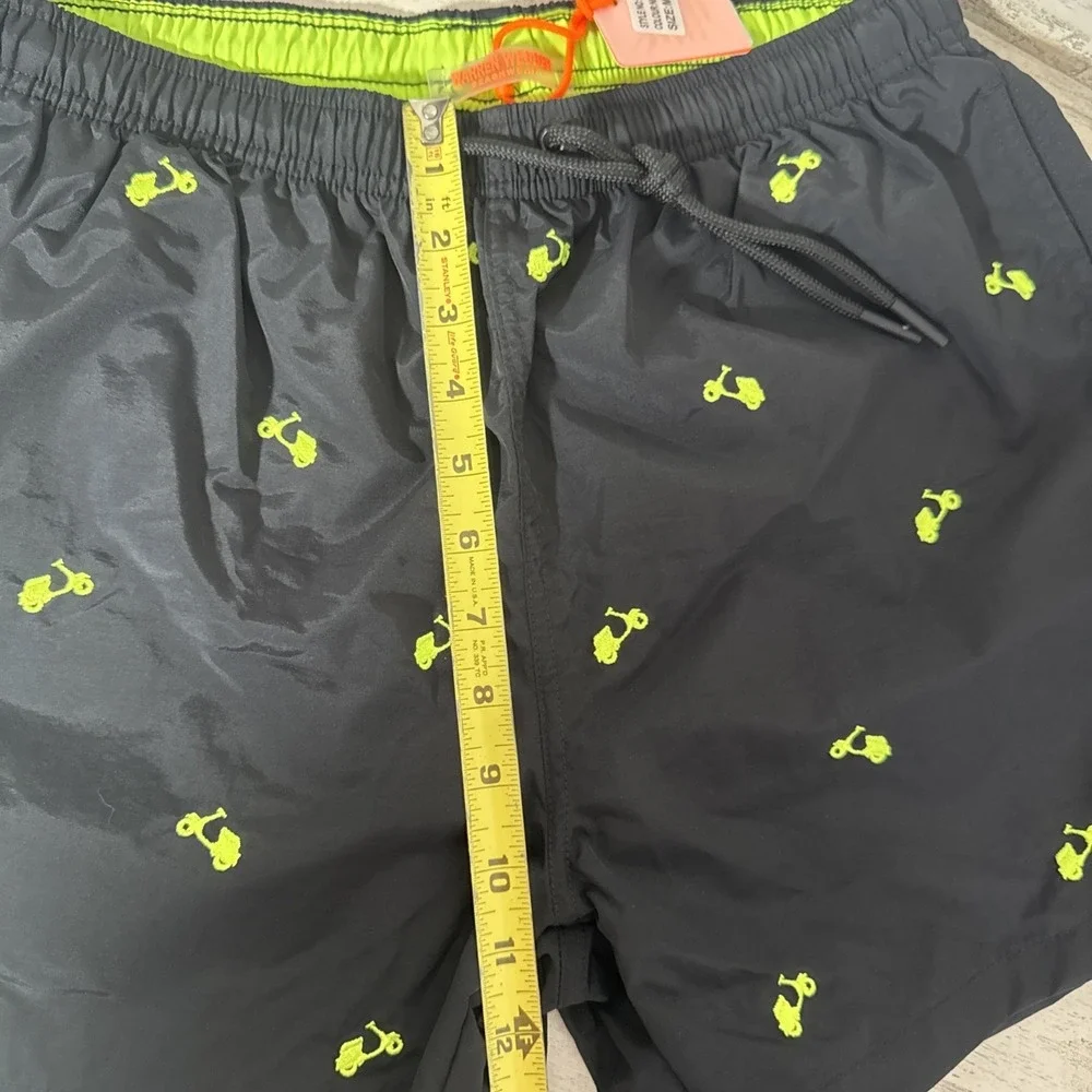 Warren Webber Beachwear Medium Bundle‎